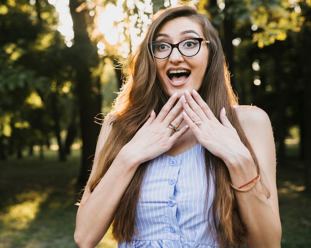 What are the ways to control nervous laughter?