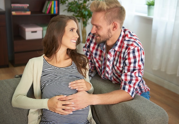 Relationship between husband and wife during pregnancy